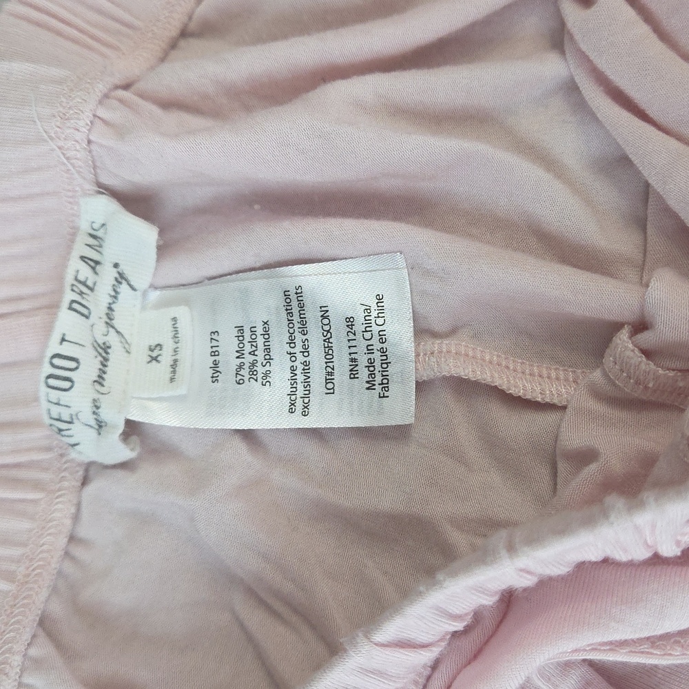 Barefoot Dreams Luxe Milk Jersey V-Neck Tee & Classic Pant Set - Picture 10 of 15